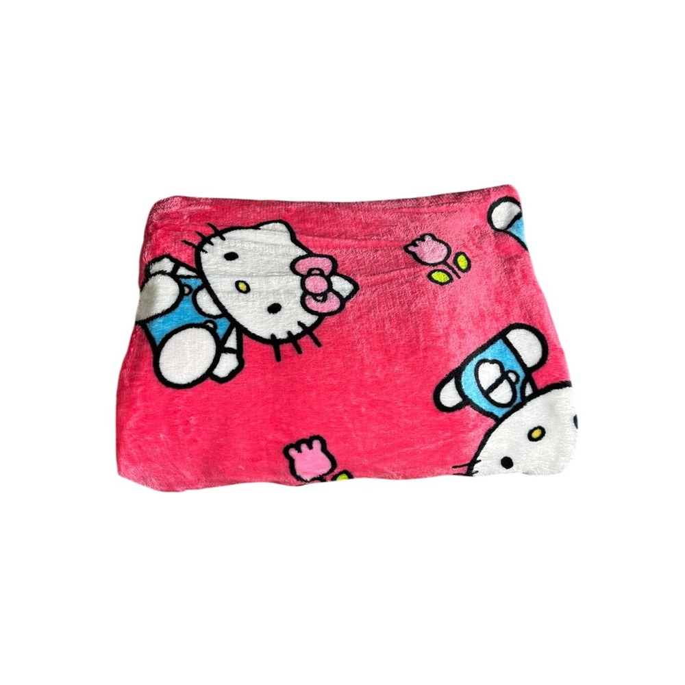 Hello Kitty Bright Pink Plush Throw Blanket Silky Soft 46in x 60in GIFT NEW